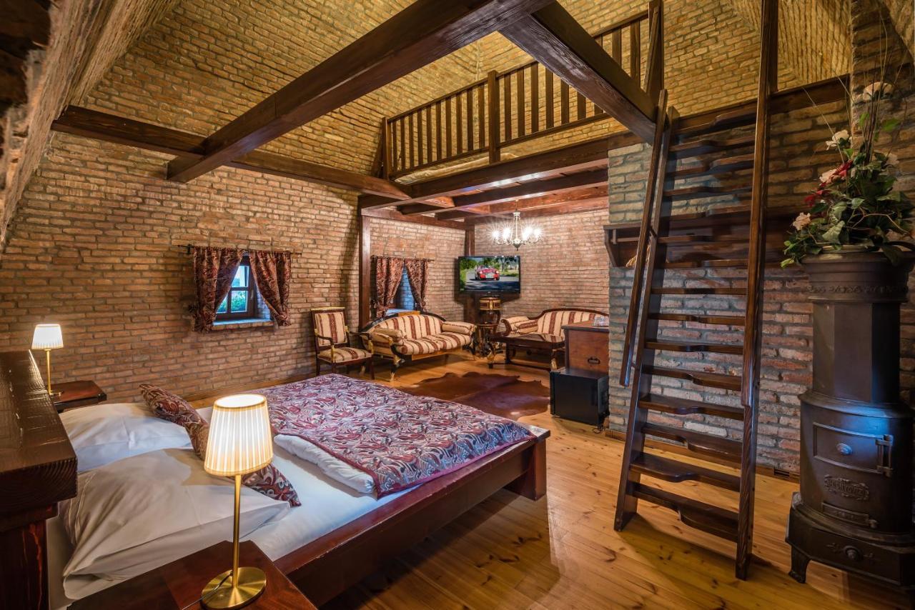 Chateau Krakovany Esterno foto