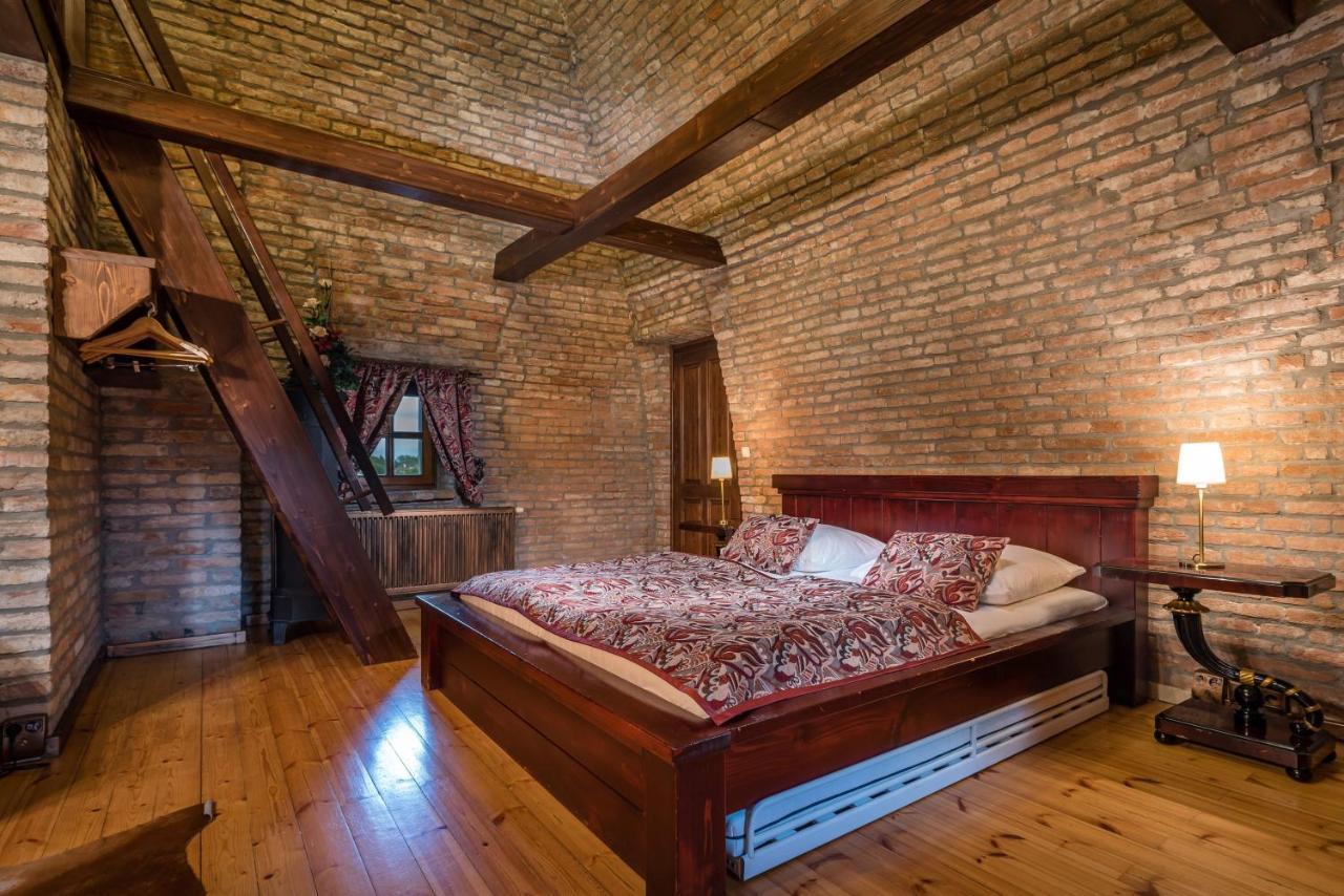 Chateau Krakovany Esterno foto