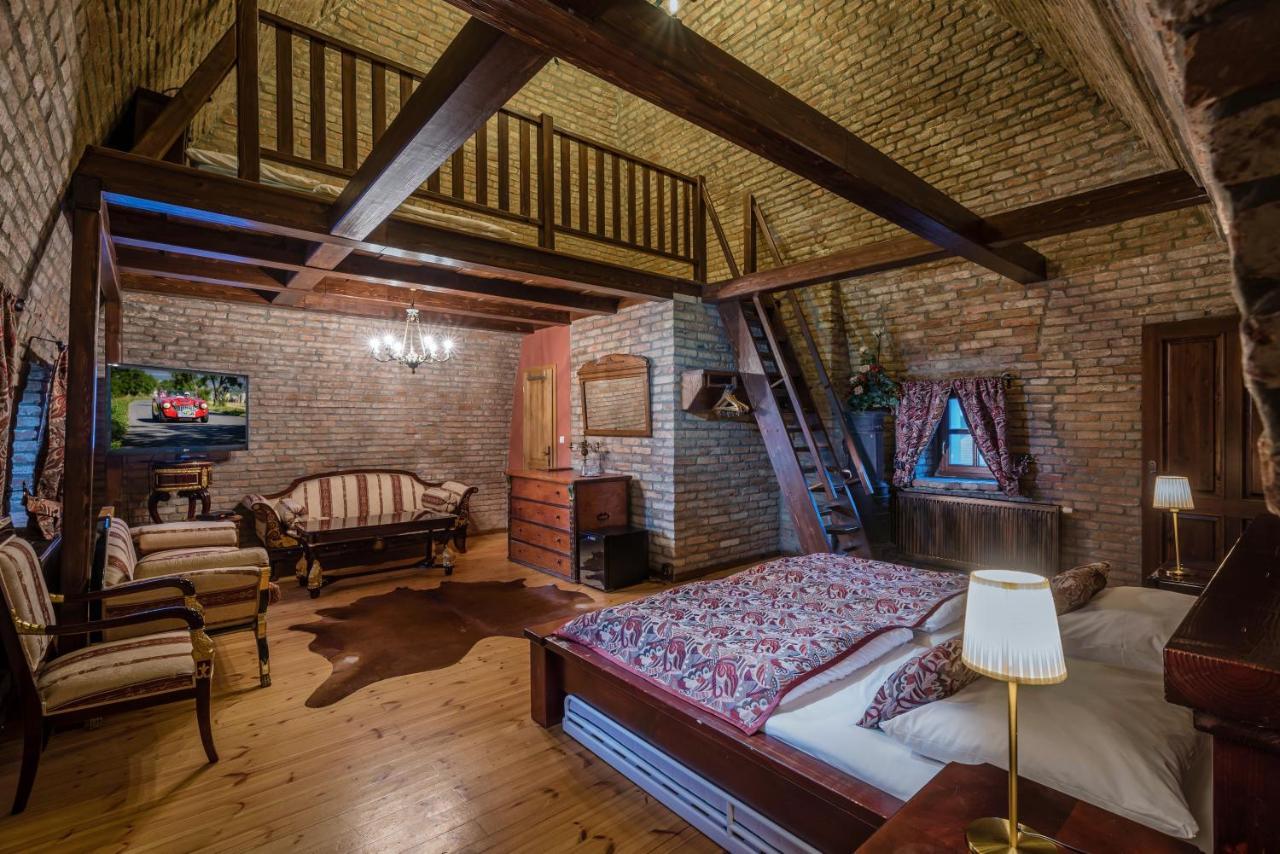 Chateau Krakovany Esterno foto