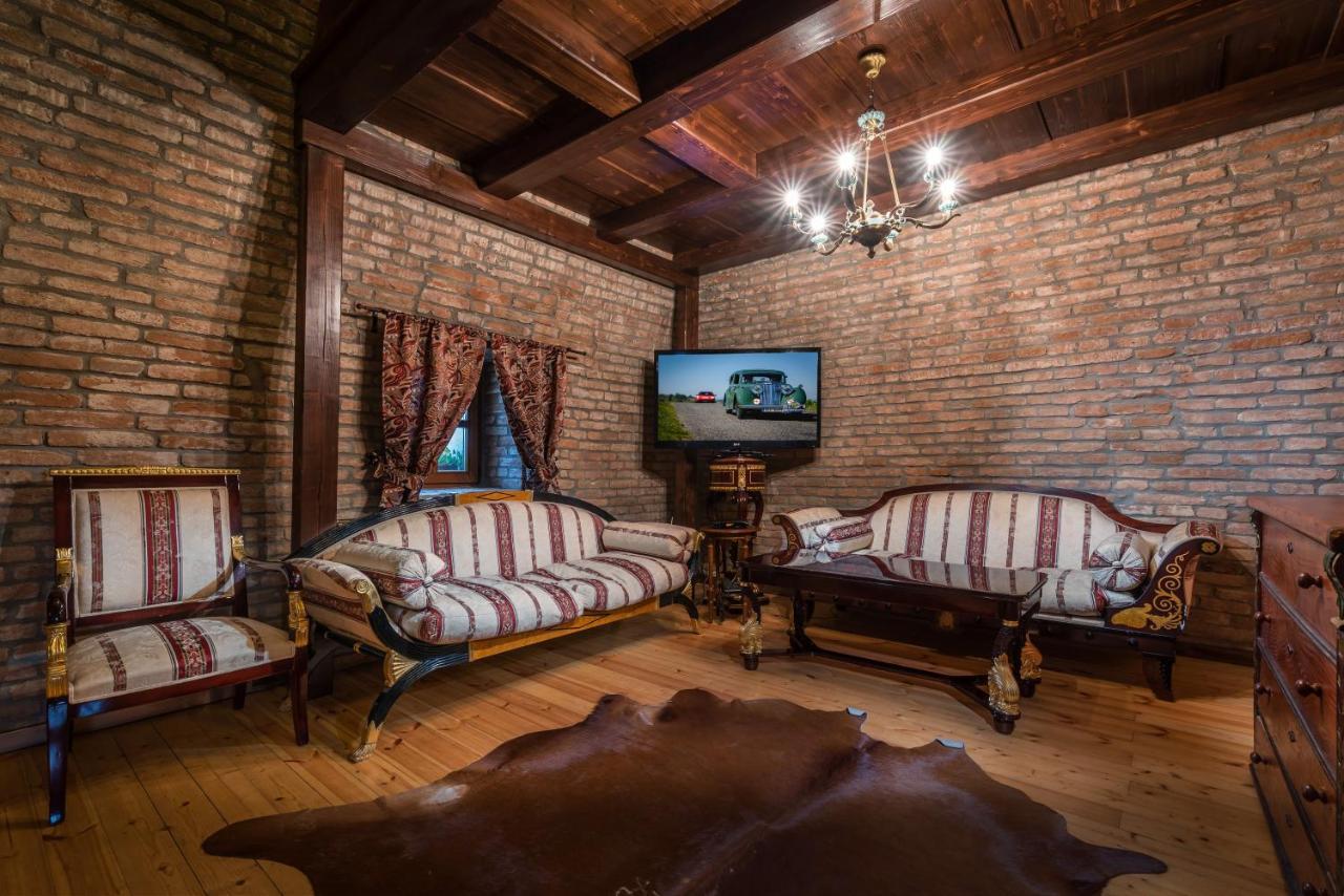 Chateau Krakovany Esterno foto