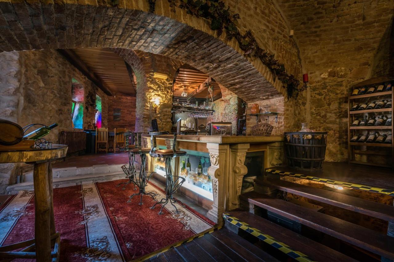 Chateau Krakovany Esterno foto